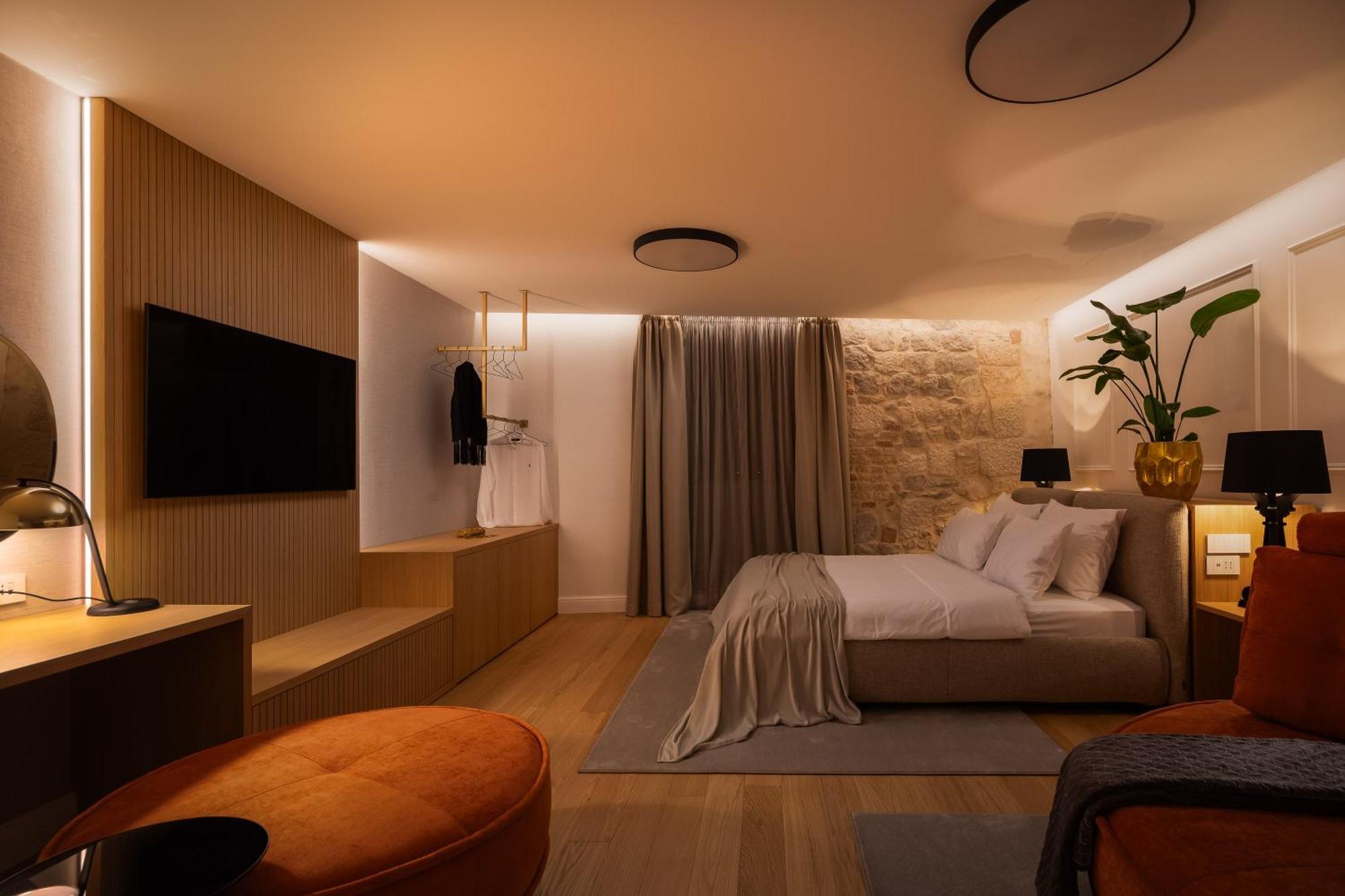 Golden Gate Luxury Rooms - Unique Unesco Location スプリト エクステリア 写真